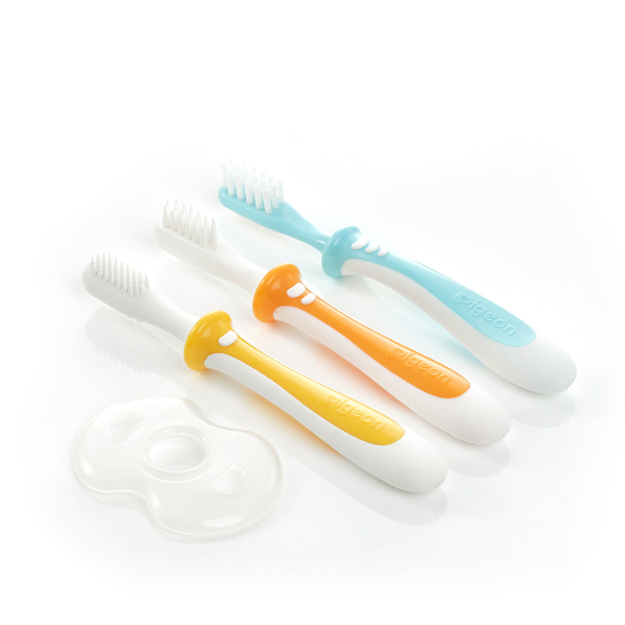 Pigeon infant toothbrush set